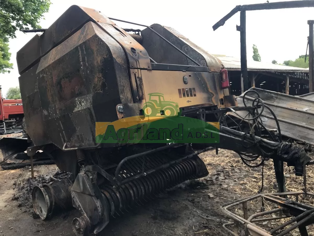 NEW-HOLLAND BR 7070