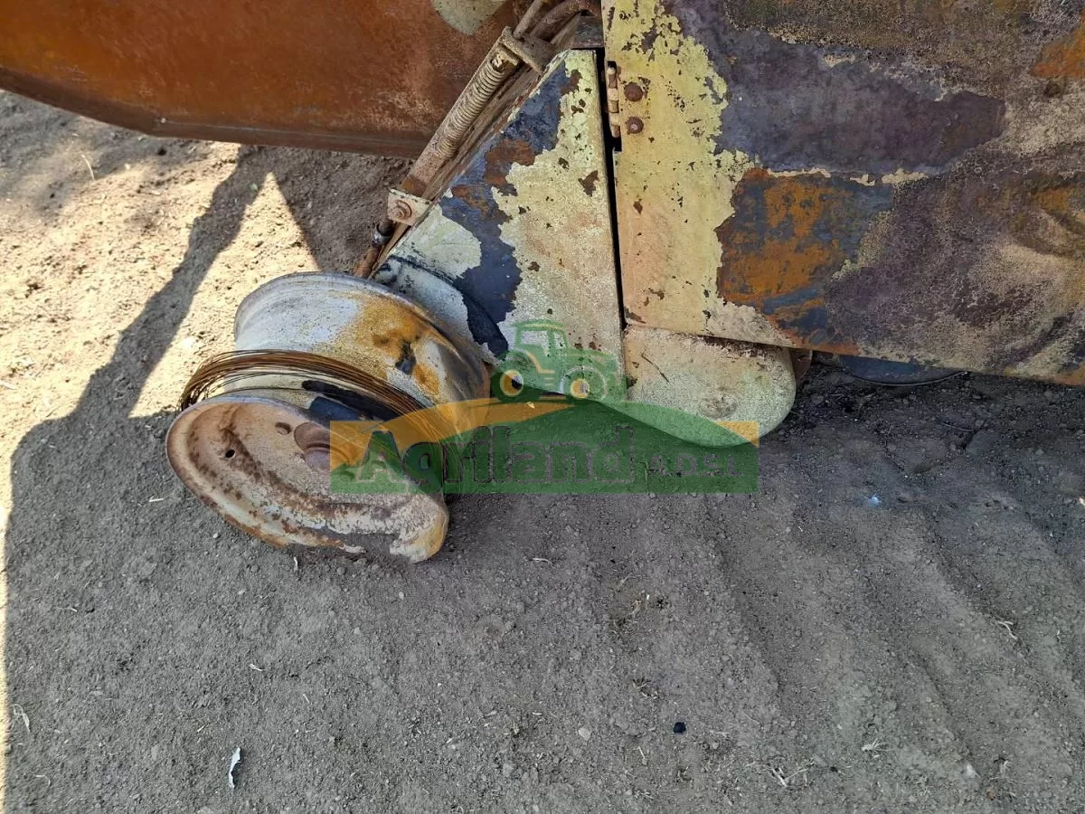 JOHN DEERE 550
