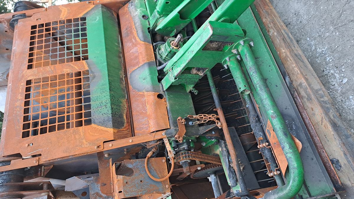 JOHN DEERE 864 EQ-615-KY