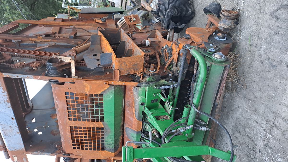 JOHN DEERE 864 EQ-615-KY