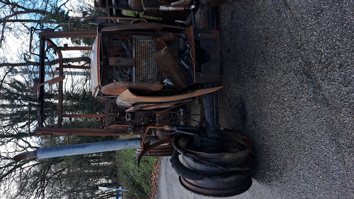 RENAULT ARES 630 RZ 4253 WH 72