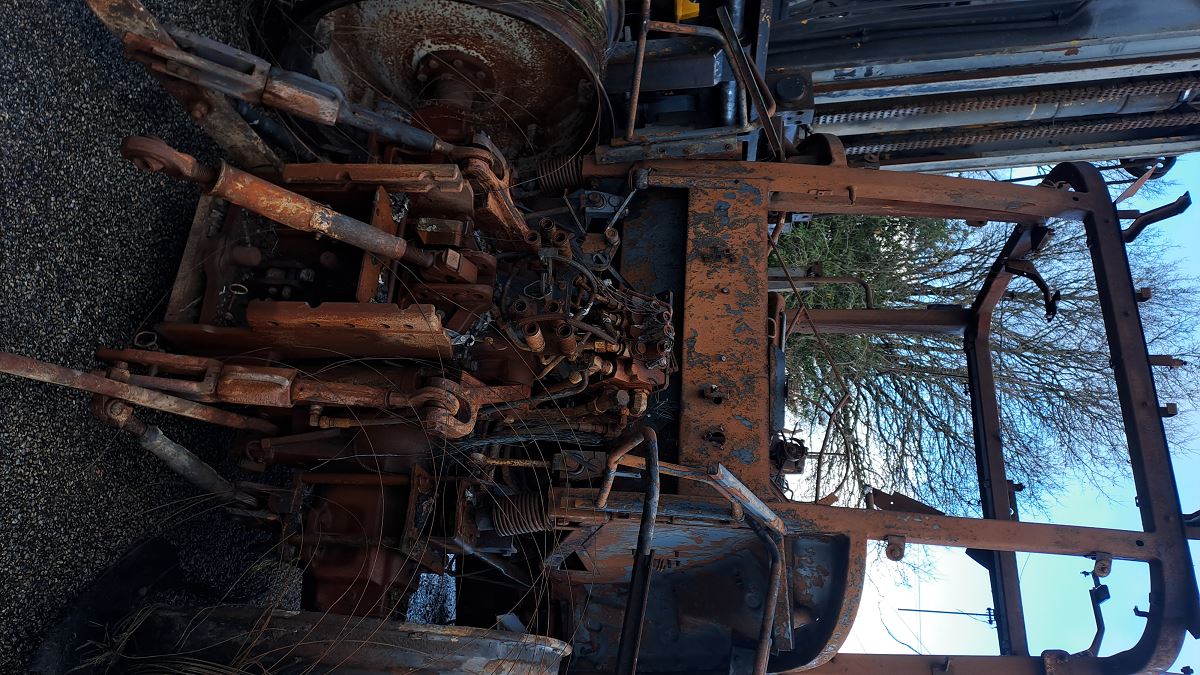 RENAULT ARES 630 RZ 4253 WH 72