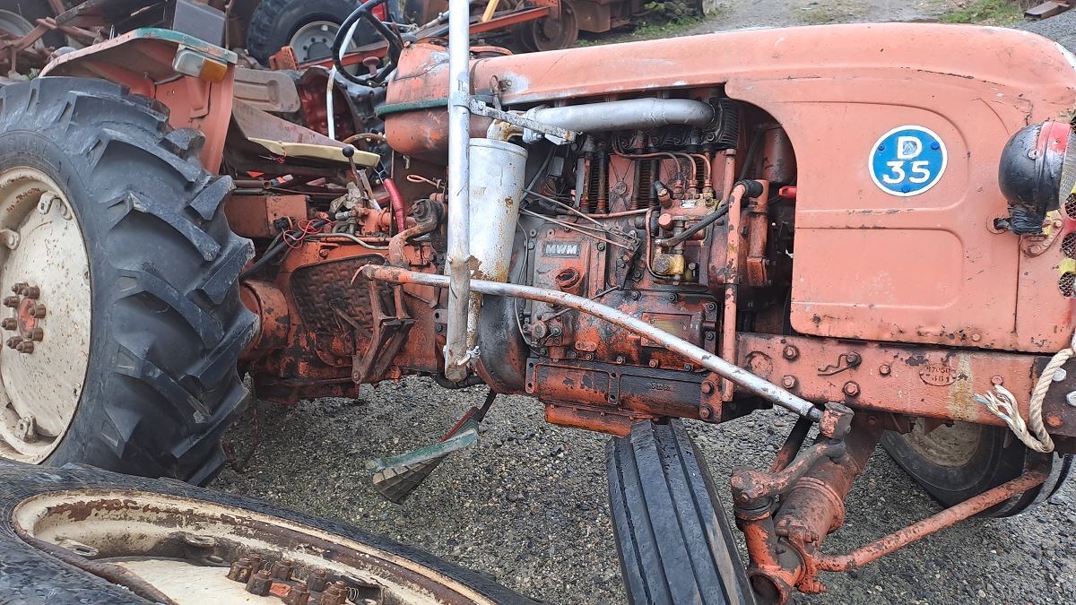 RENAULT D 35 4556 SZ 56