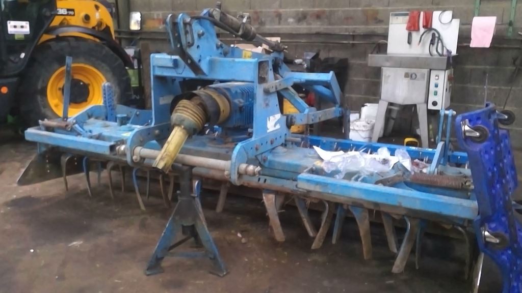 LEMKEN ZIRKON 10 300