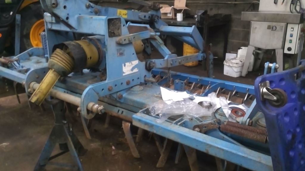 LEMKEN ZIRKON 10 300