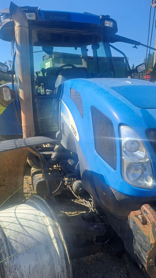 NEW-HOLLAND T 7520 FN-467-DT