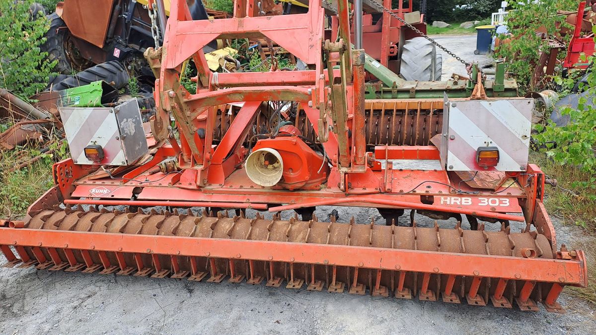 KUHN HRB 303 D