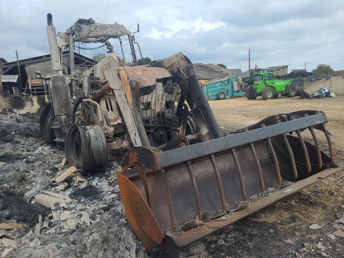 JOHN DEERE 6120 M FD-786-RF