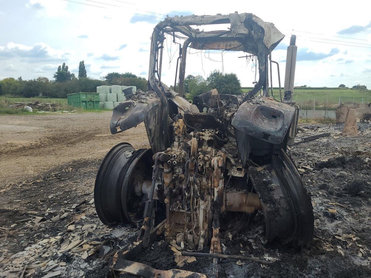 JOHN DEERE 6120 M FD-786-RF