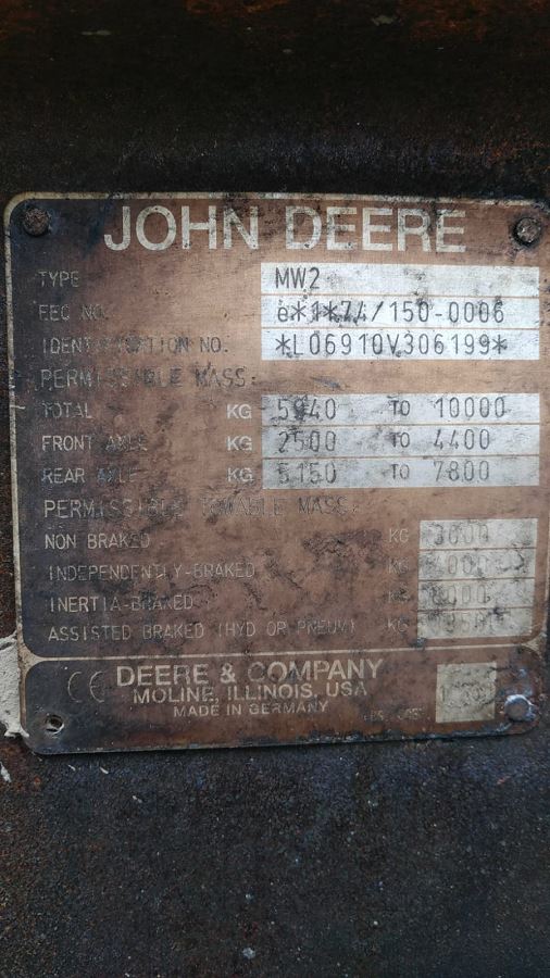 JOHN DEERE 6910 - 4RM 8855 VQ 50